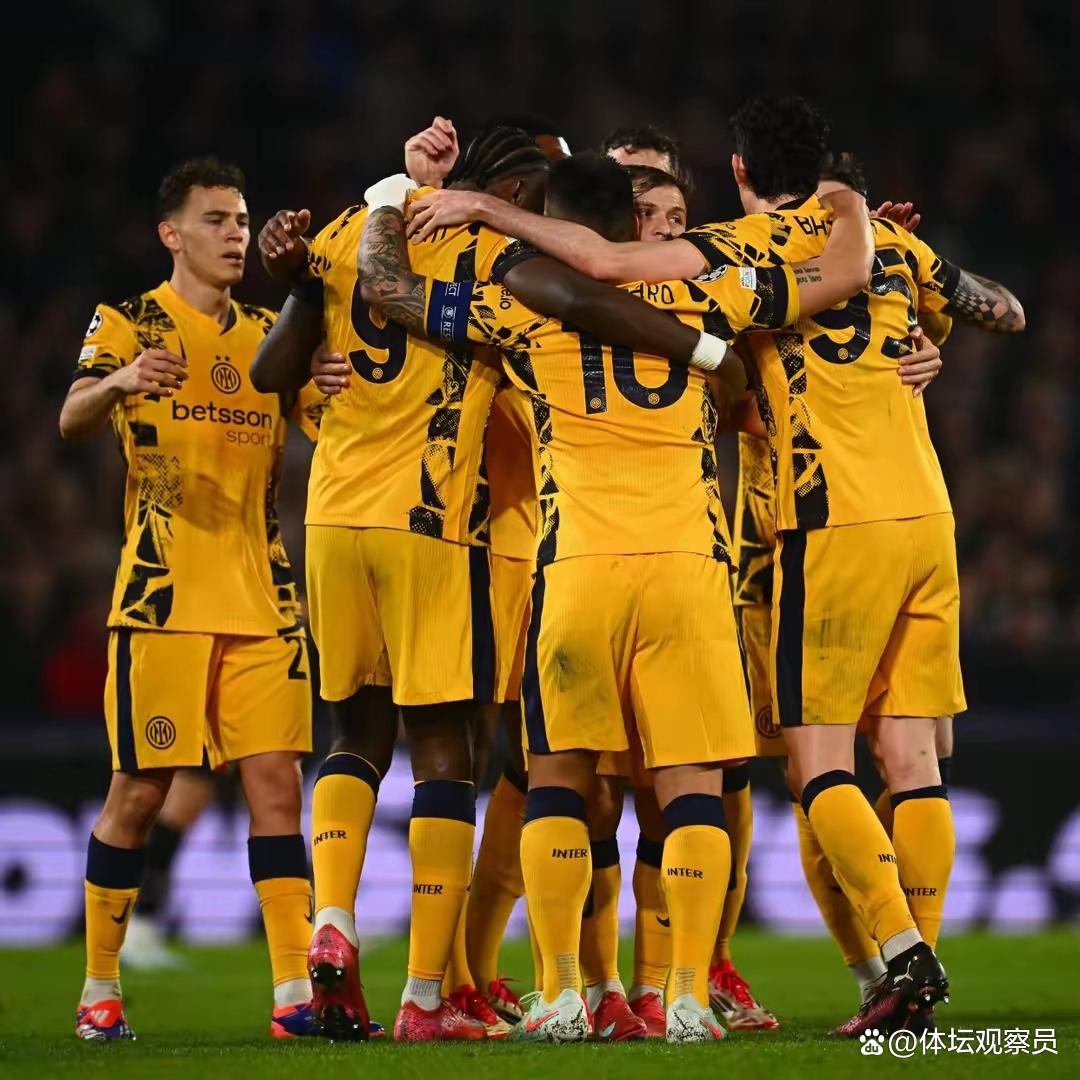 爱游戏入口-包含荷甲赛前走向成谜；西汉姆扳平良机；压力陡增；赛季目标并未改变的词条